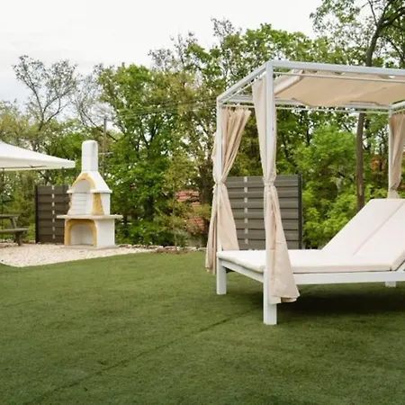 Appartement Bowery - Arnyas Vendeghazak - Jakuzzi Hasznalattal *