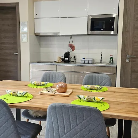 Bowery - árnyas Appartement Balatonalmádi